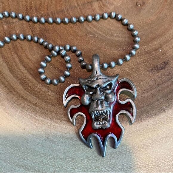 Mens Gothic Pewter Horn Evil Devil Demon Necklace 2005 Era - Picture 2 of 3